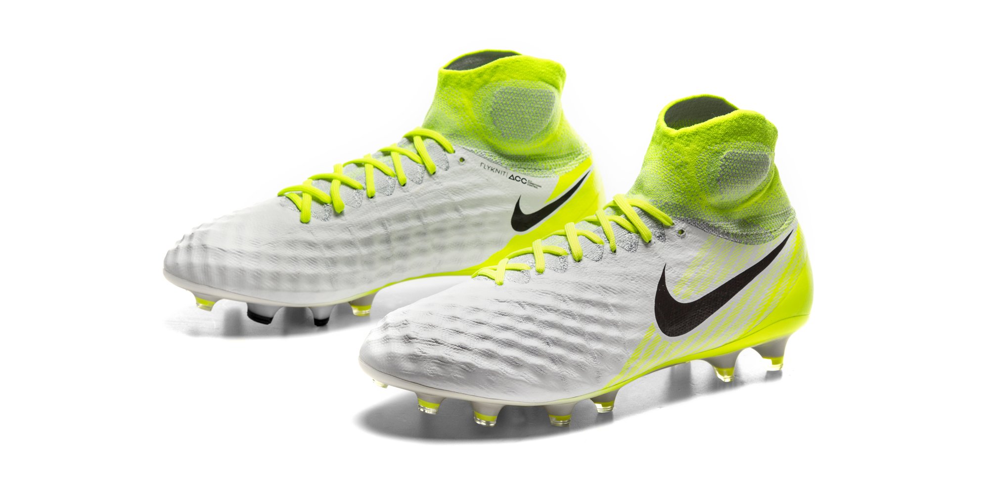 Nike Men's Magistax Proximo II Dynamic Fit Indoor 