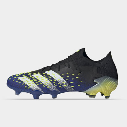 predator football boots size 3