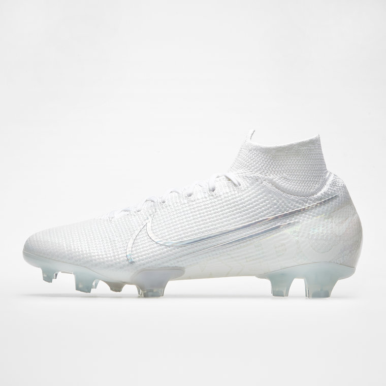 white nike football shoes